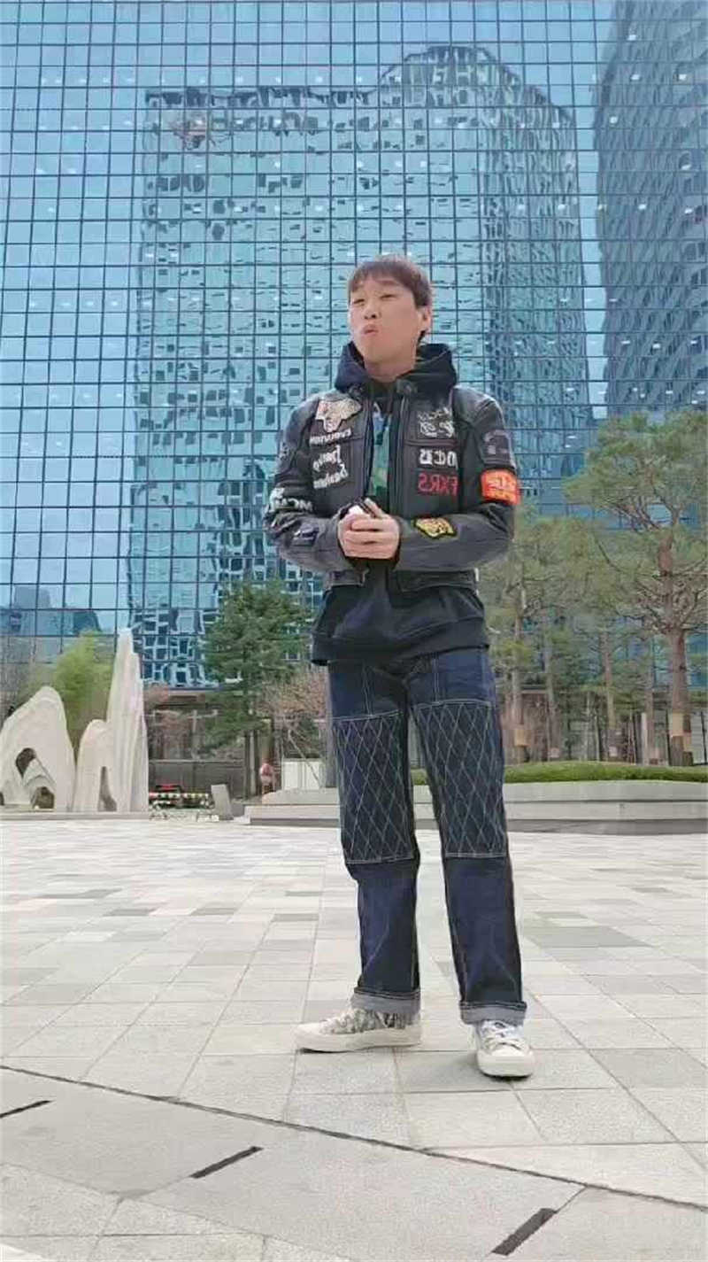 디올 B23 하이 디올 오블리크 캔버스 화이트 & 블랙 3SH118YJP_H069 photo review