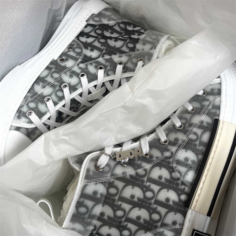 디올 B23 하이 디올 오블리크 캔버스 화이트 & 블랙 3SH118YJP_H069 photo review