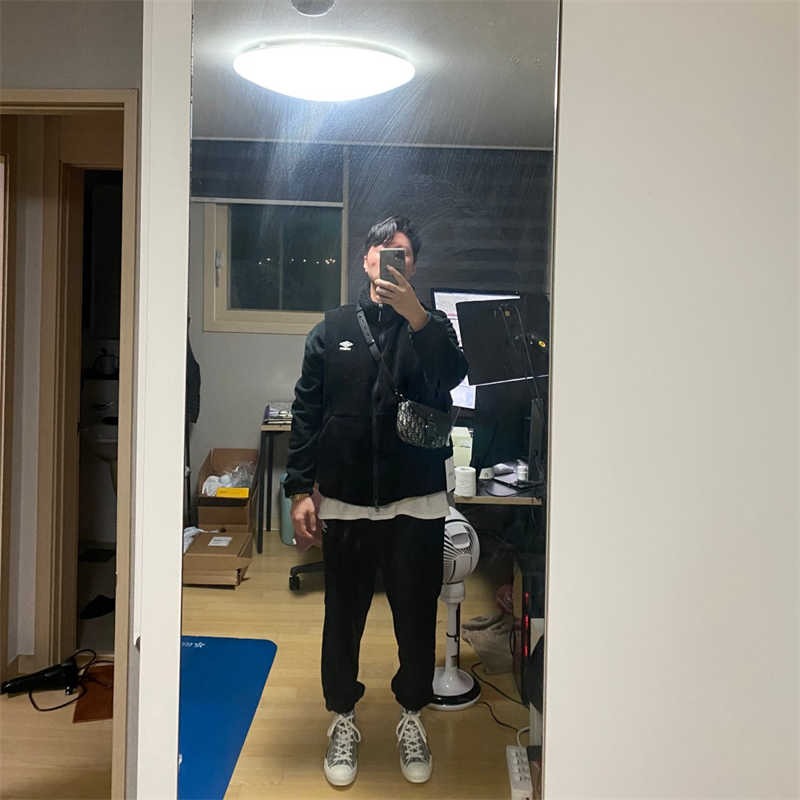 디올 B23 하이 디올 오블리크 캔버스 화이트 & 블랙 3SH118YJP_H069 photo review