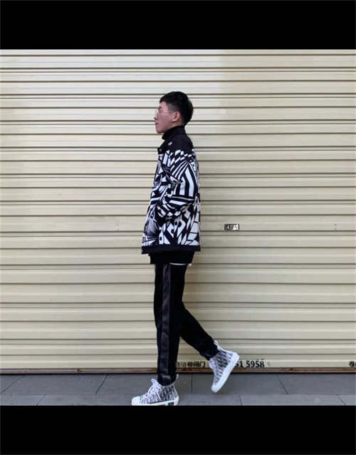 디올 B23 하이 디올 오블리크 캔버스 화이트 & 블랙 3SH118YJP_H069 photo review