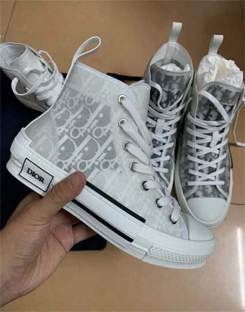 디올 B23 하이 디올 오블리크 캔버스 화이트 3SH118YNT_H060 photo review