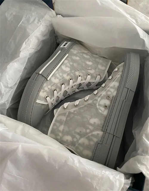 디올 B23 하이 오블리크 투명 화이트 그레이 3SH118YNT_H068 photo review