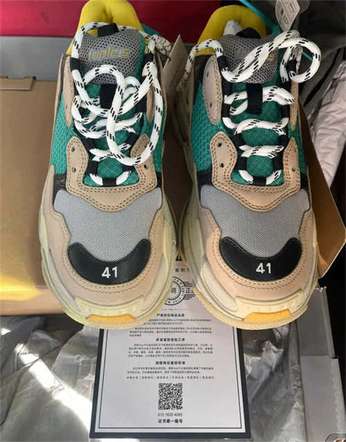 발렌시아가 트리플 S 옐로우 그린 516440W09O27070 photo review