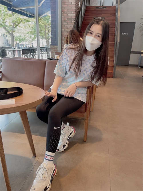 발렌시아가 트리플 S 트레이너 블랙 레드 2018 533882W09O11000 photo review