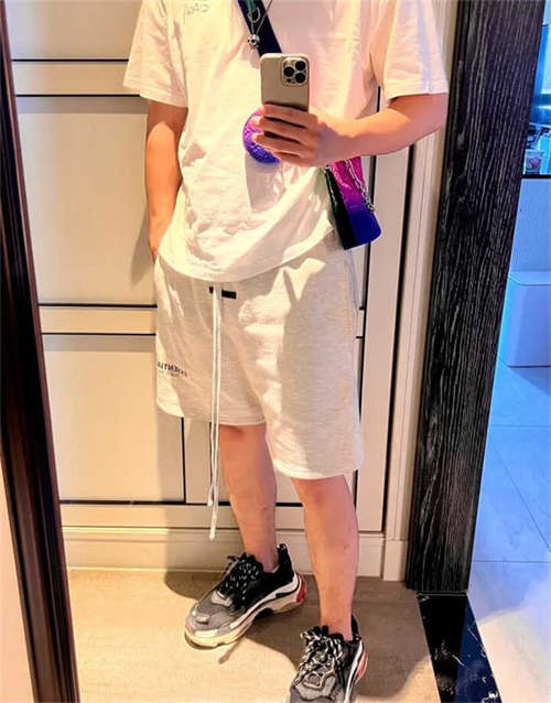 발렌시아가 트리플 S 스니커즈 블랙 레드 2022 533882W3CS11061 photo review