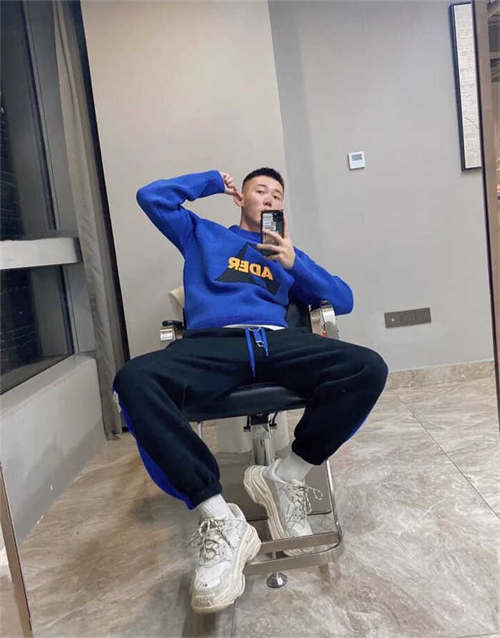 발렌시아가 올오버 로고 트리플 S 스니커즈 화이트 블랙 536737W2FA19010 photo review