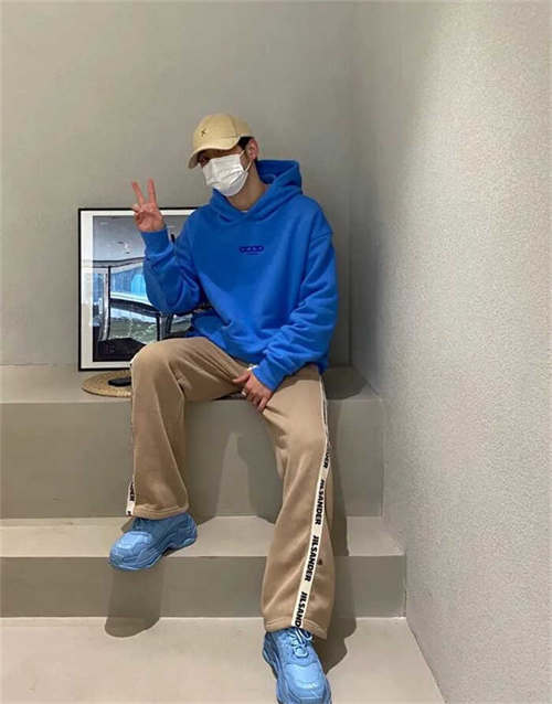 발렌시아가 올오버 로고 트리플 S 스니커즈 화이트 블랙 536737W2FA19010 photo review