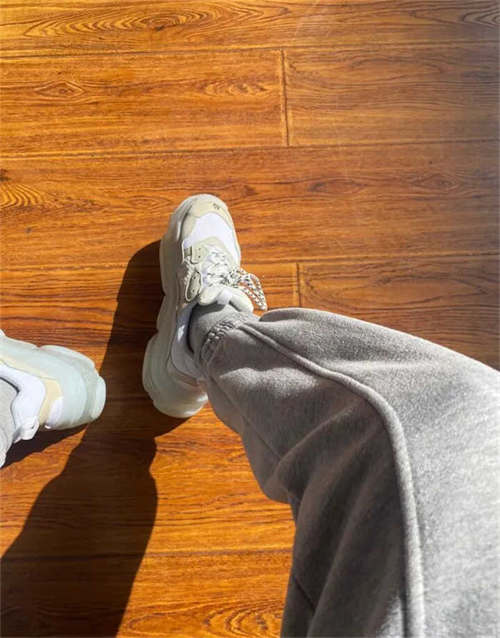 발렌시아가 트리플 S 클리어 솔 화이트 2019 541624W09E19000 photo review