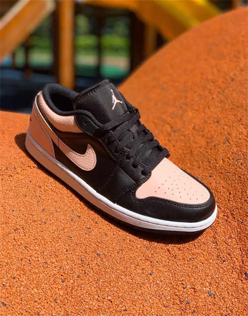 조던 1 로우 크림슨 틴트 553558-034 photo review