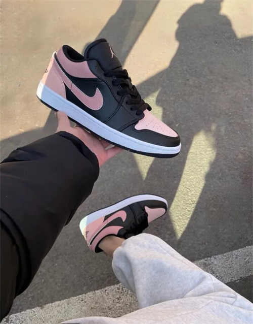 조던 1 로우 크림슨 틴트 553558-034 photo review