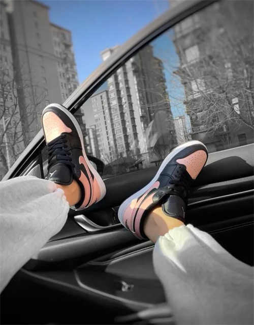 조던 1 로우 크림슨 틴트 553558-034 photo review