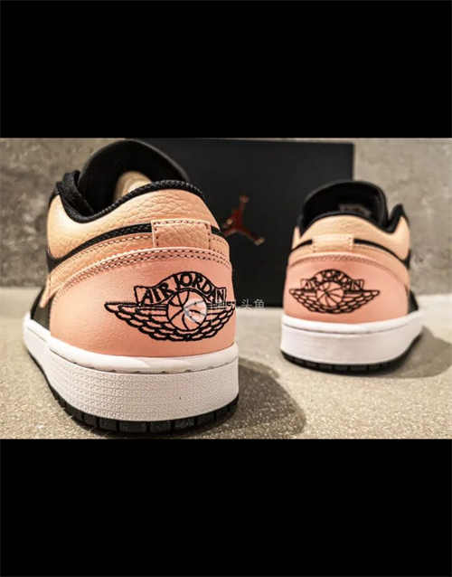 조던 1 로우 크림슨 틴트 553558-034 photo review