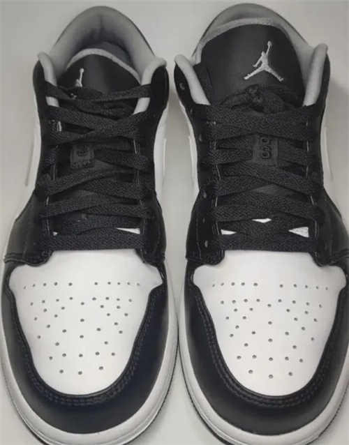 조던 1 로우 블랙 파티클 그레이 553558-040 photo review