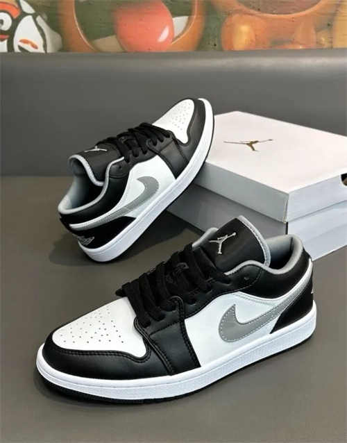 조던 1 로우 블랙 파티클 그레이 553558-040 photo review