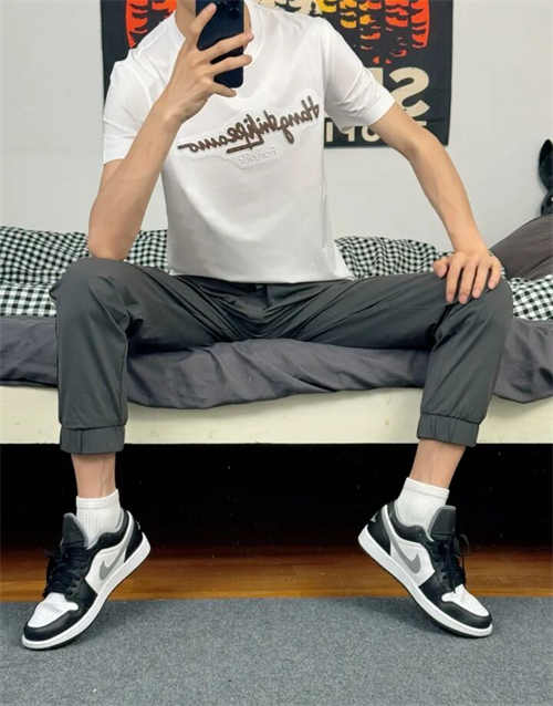 조던 1 로우 블랙 파티클 그레이 553558-040 photo review