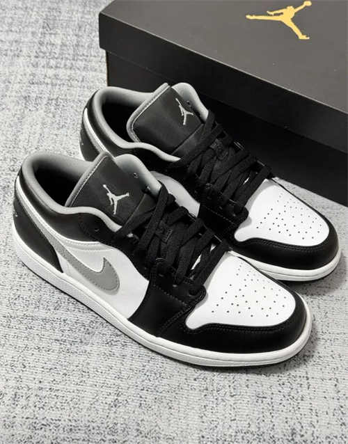 조던 1 로우 블랙 파티클 그레이 553558-040 photo review