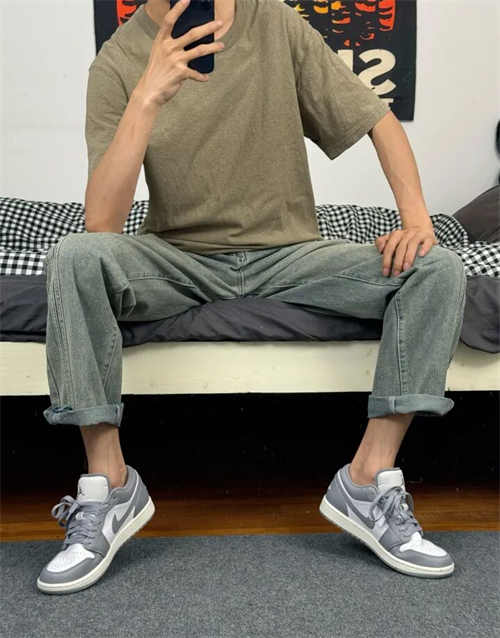 조던 1 로우 스텔스 앤 화이트 553558-053 photo review