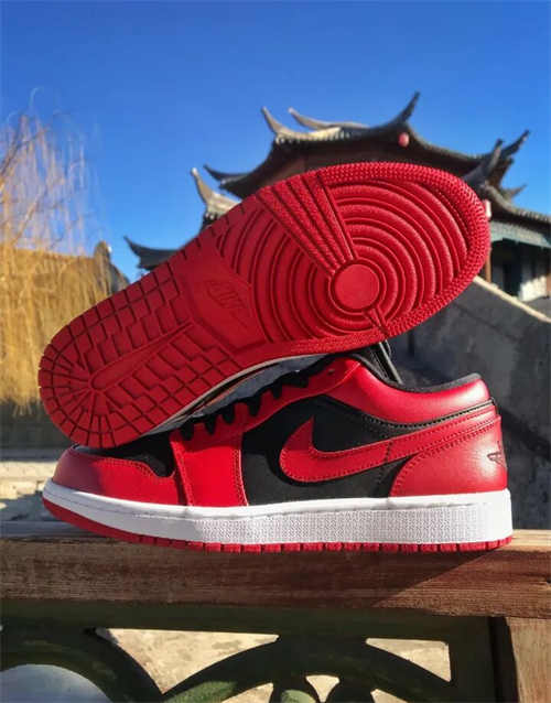 조던 1 로우 바시티 레드 553558-606 photo review