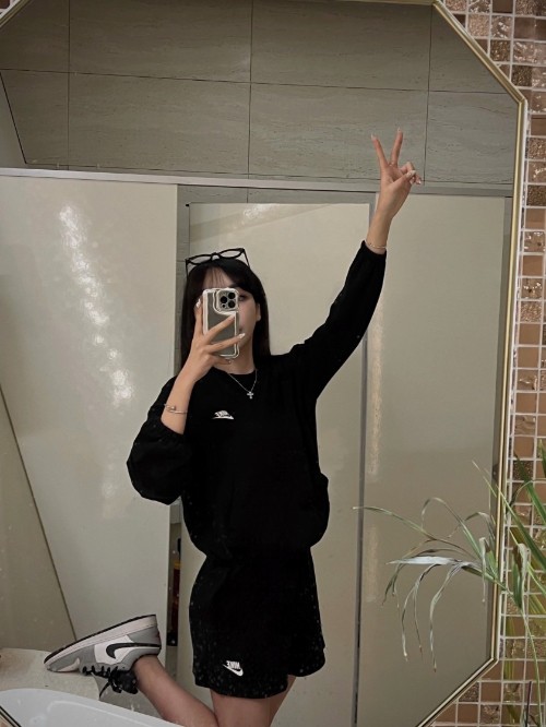 조던 1 로우 라이트 스모크 그레이 553560-030 photo review