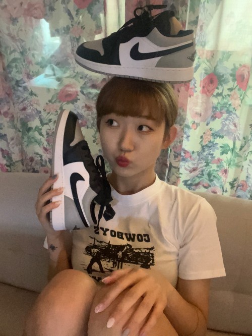 조던 1 로우 라이트 스모크 그레이 블랙 553560-052 photo review