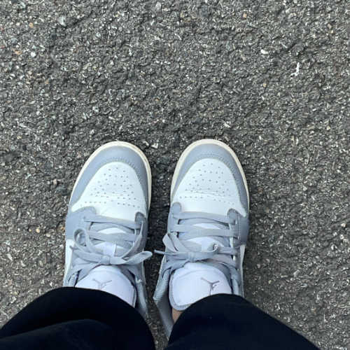 조던 1 로우 스텔스 앤 화이트 553560-053 photo review