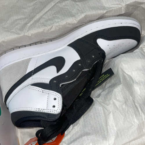 조던 1 로우 스텔스 앤 화이트 553560-053 photo review