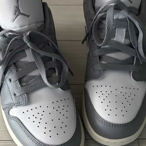 조던 1 로우 스텔스 앤 화이트 553560-053 photo review