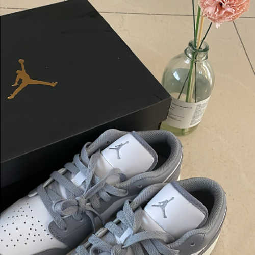 조던 1 로우 스텔스 앤 화이트 553560-053 photo review