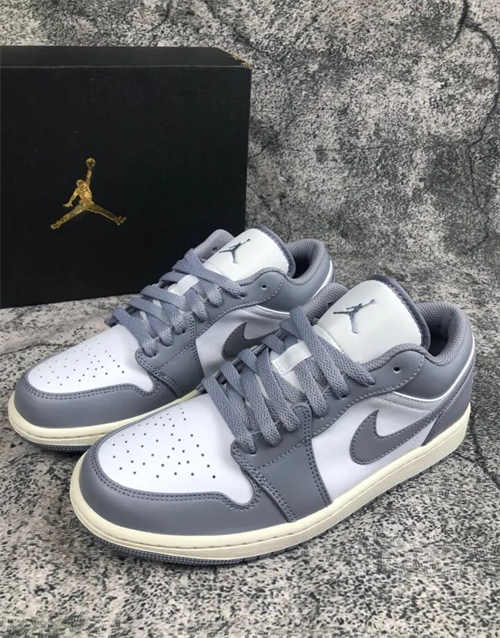 조던 1 로우 스텔스 앤 화이트 553560-053 photo review