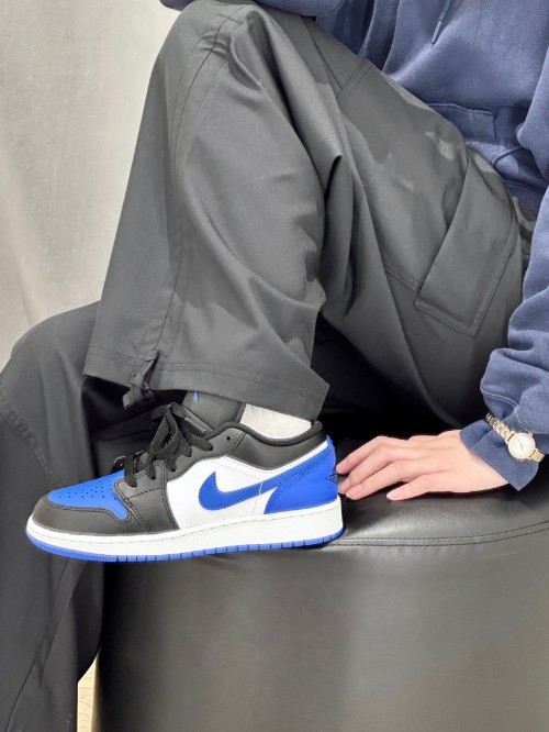 조던 1 로우 로얄토 553560-140 photo review