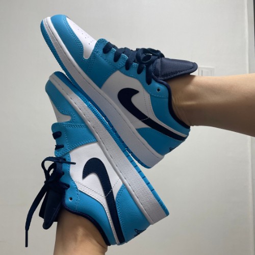 조던 1 로우 다크 파우더 블루 553560-144 photo review