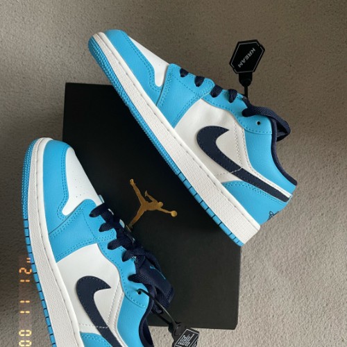 조던 1 로우 다크 파우더 블루 553560-144 photo review