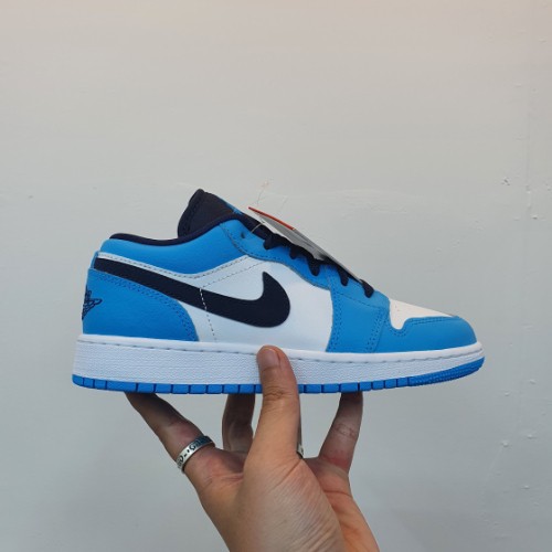 조던 1 로우 다크 파우더 블루 553560-144 photo review