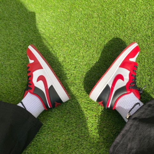 조던 1 로우 화이트 짐레드 블랙 553560-163 photo review