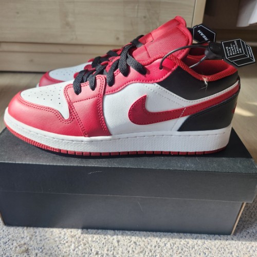 조던 1 로우 화이트 짐레드 블랙 553560-163 photo review