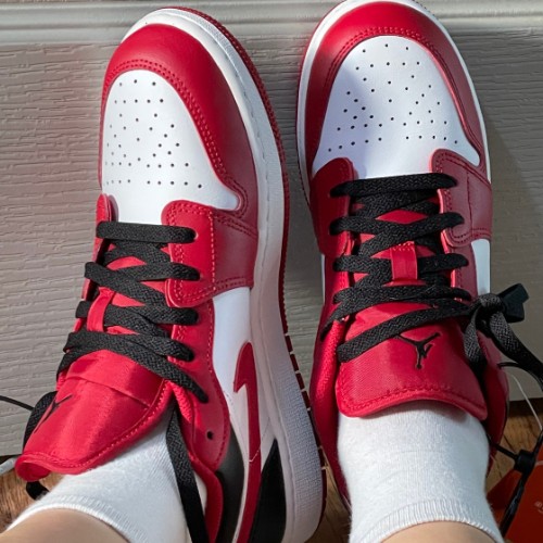 조던 1 로우 화이트 짐레드 블랙 553560-163 photo review