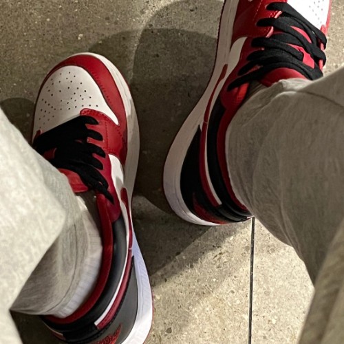 조던 1 로우 화이트 짐레드 블랙 553560-163 photo review