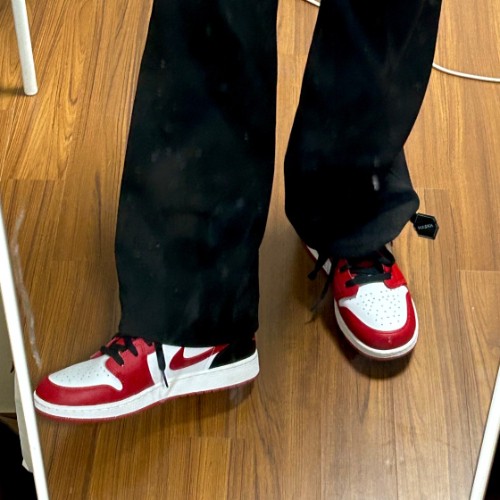 조던 1 로우 화이트 짐레드 블랙 553560-163 photo review