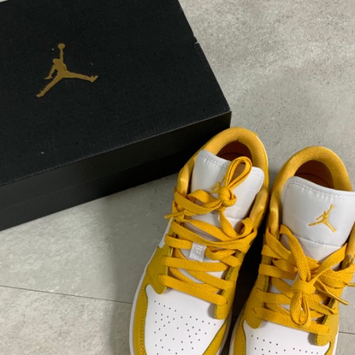 조던 1 로우 폴른 553560-171 photo review