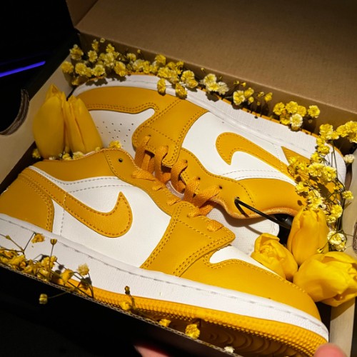 조던 1 로우 폴른 553560-171 photo review