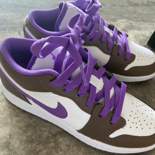 조던 1 로우 팔로미노 와일드 베리 553560-215 photo review