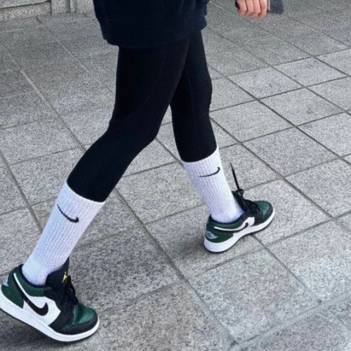 조던 1 로우 그린토 553560-371 photo review