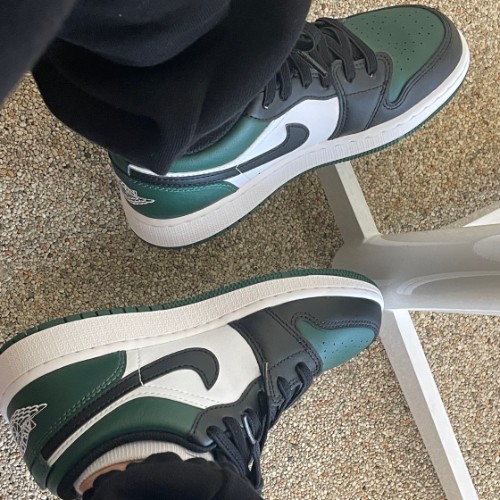 조던 1 로우 그린토 553560-371 photo review