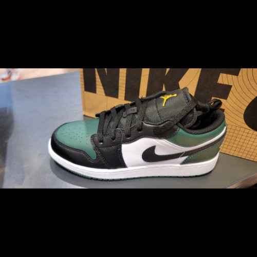 조던 1 로우 그린토 553560-371 photo review