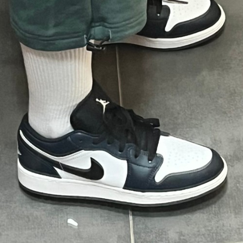 조던 1 로우 아머리 네이비 553560-411 photo review