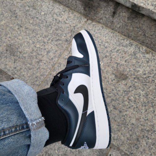 조던 1 로우 아머리 네이비 553560-411 photo review