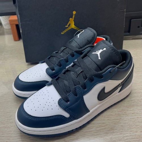 조던 1 로우 아머리 네이비 553560-411 photo review