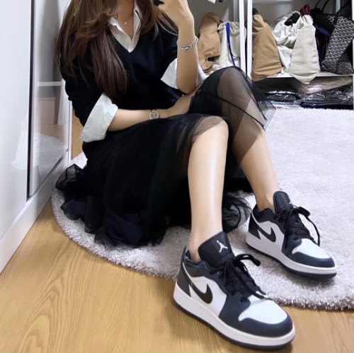 조던 1 로우 아머리 네이비 553560-411 photo review