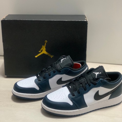 조던 1 로우 아머리 네이비 553560-411 photo review