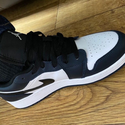 조던 1 로우 아머리 네이비 553560-411 photo review